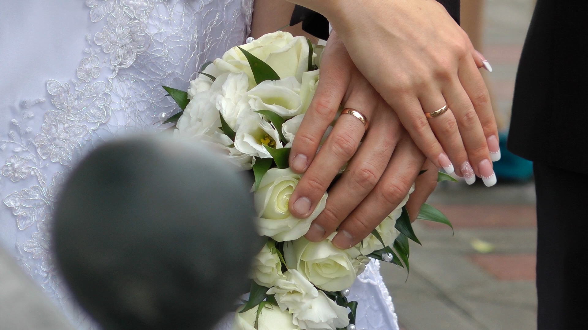 Wedding rings and bouquet
